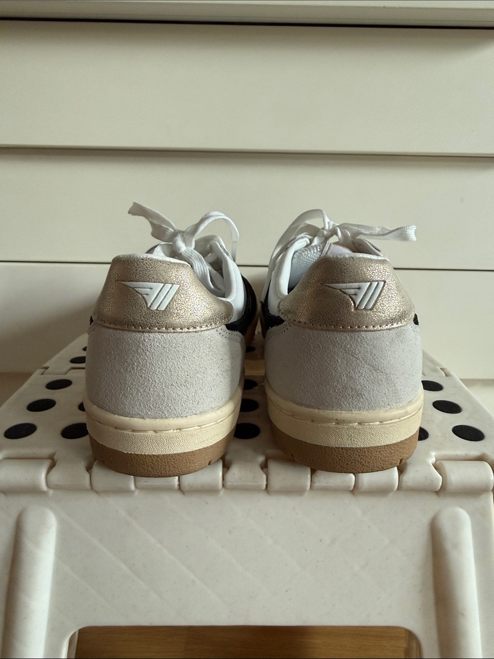 Gola Classics Hawk Sneakers - Picture 4 of 10